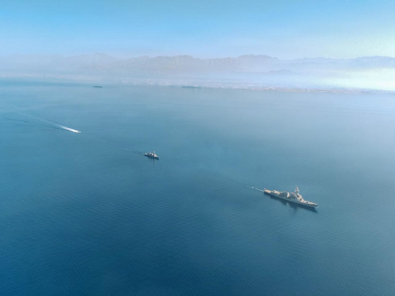 Houthis threaten to close key Red Sea strait as regional conflict widens 1 Us and israeli naval forces in the red sea