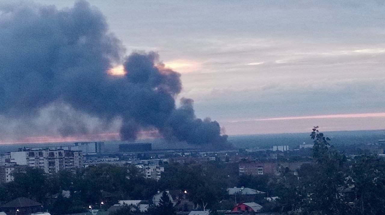 Ukrainian Flamingo cruise missiles struck the Russian RKC Progress plant in Samara, Russia this morning.